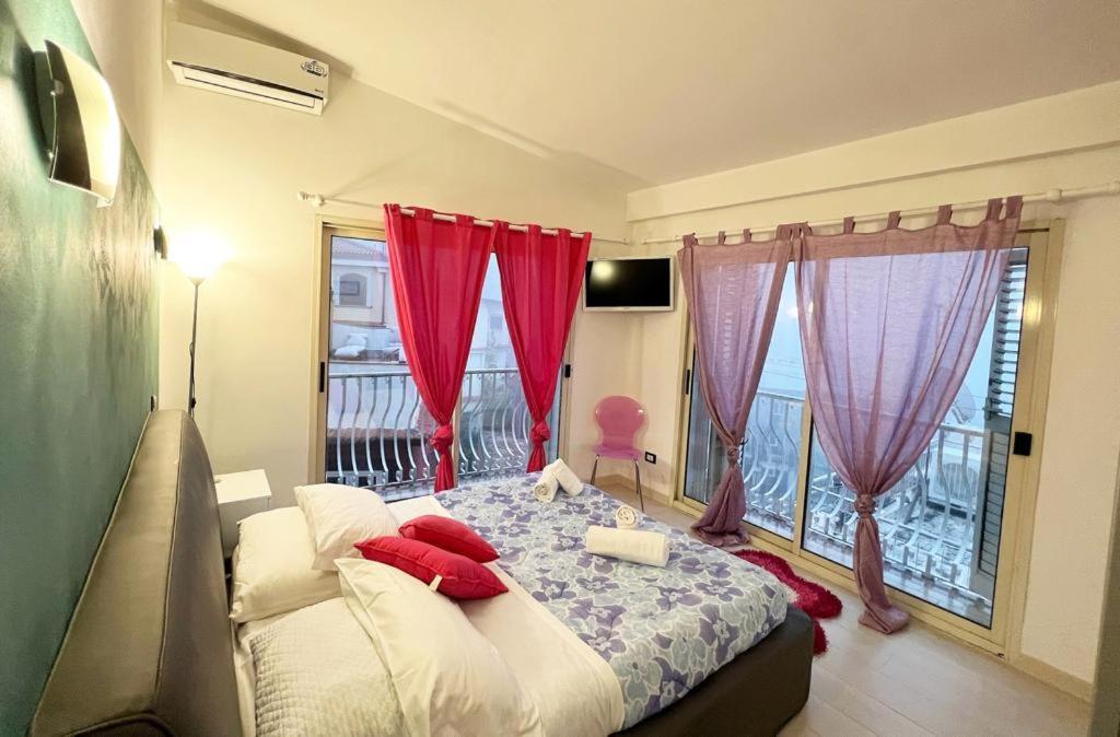 Apartment Taormina Center With Terrace, Via Celestino Penna 6 Екстериор снимка